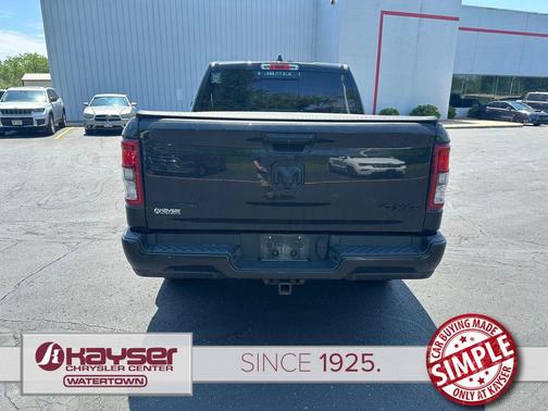 Diamond Black Crystal Pearlcoat 2019 RAM 1500 Big Horn