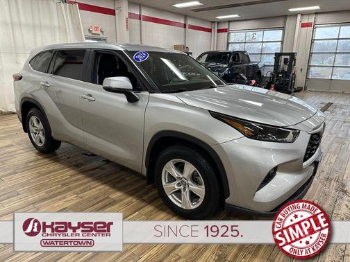 Celestial Silver Metallic 2024 Toyota Highlander LE