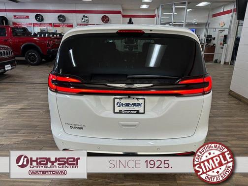 2026 Chrysler Pacifica L