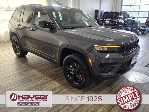 2025 Jeep Grand Cherokee Altitude