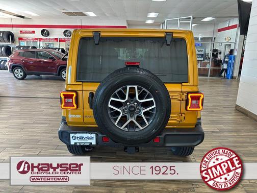 Goldilocks 2026 Jeep Wrangler 4-Door Sahara 4x4