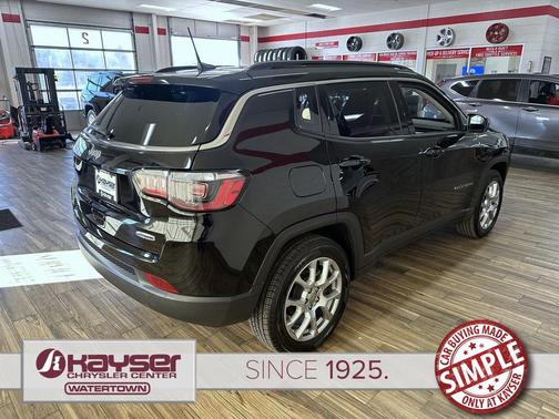 2022 Jeep Compass Latitude Lux