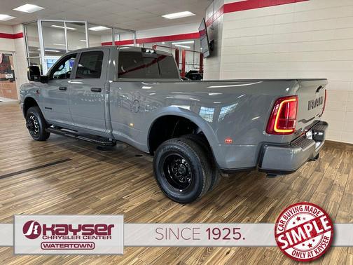 Ceramic Gray Clearcoat 2026 RAM 3500 Big Horn Crew Cab 4x4 8' Box
