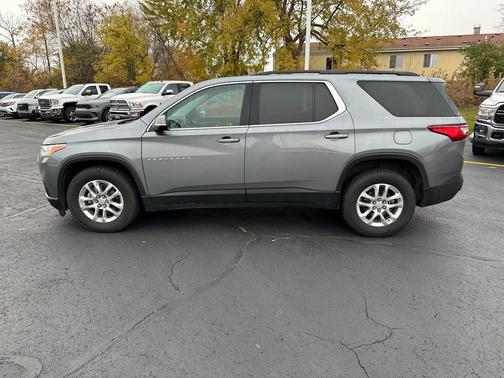 2020 Chevrolet Traverse LT Cloth