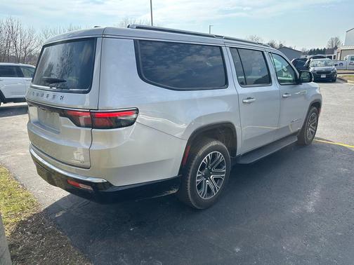 Silver Zynith 2024 Jeep Wagoneer L Series II 4x4