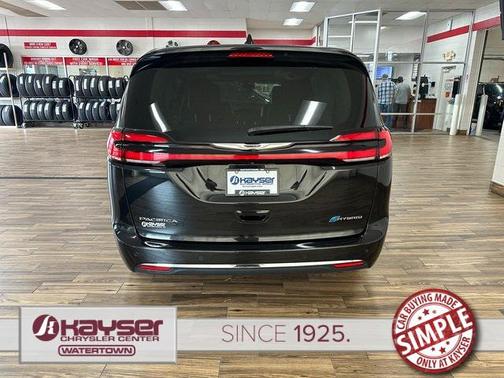 2023 Chrysler Pacifica Hybrid Limited