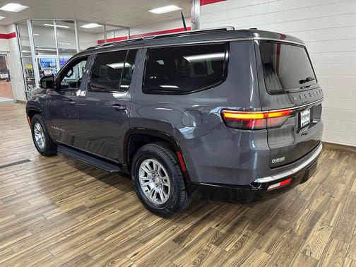 Baltic Gray Metallic Clearcoat 2024 Jeep Wagoneer Series I 4x4