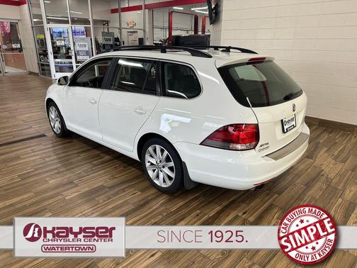 Pure White 2014 Volkswagen Jetta SportWagen DSG TDI w/Sunroof