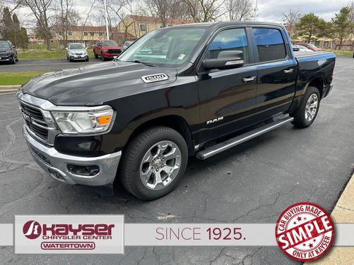 Diamond Black Crystal Pearlcoat 2020 RAM 1500 Big Horn/Lone Star