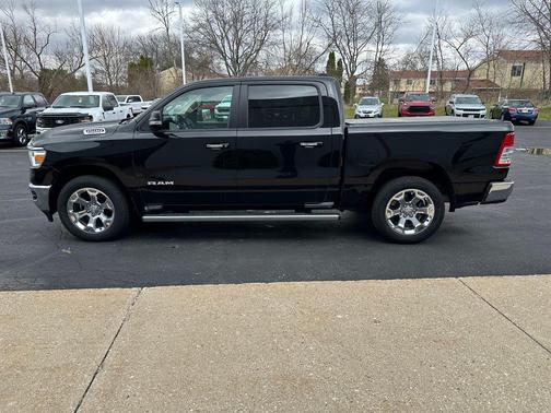Diamond Black Crystal Pearlcoat 2020 RAM 1500 Big Horn/Lone Star