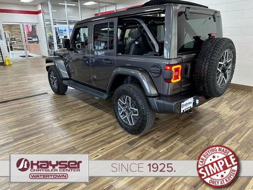2025 Jeep Wrangler 4-Door Sahara 4x4