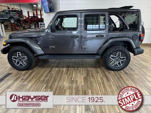 2025 Jeep Wrangler 4-Door Sahara 4x4