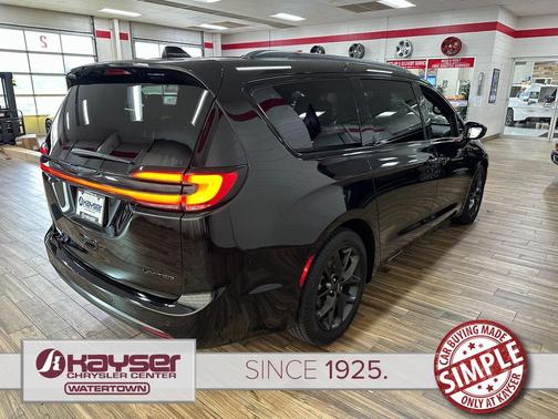 2025 Chrysler Pacifica Limited