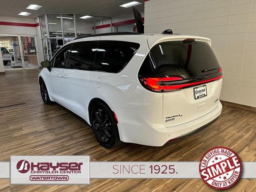 2025 Chrysler Pacifica Limited