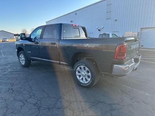 2026 RAM 2500 Big Horn Crew Cab 4x4 6'4' Box