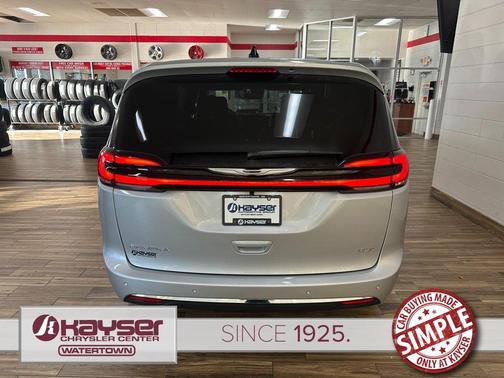 2026 Chrysler Pacifica L