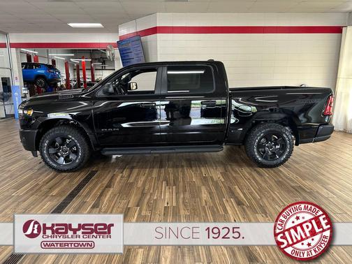 Diamond Black Crystal Pearlcoat 2026 RAM 1500 Warlock Crew Cab 4x4 5'7' Box