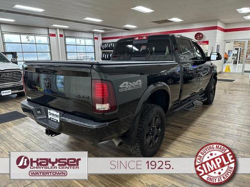 2017 RAM 2500 Laramie Crew Cab 4x4 6'4' Box