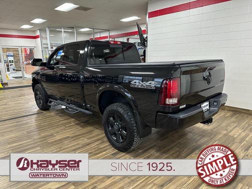 2017 RAM 2500 Laramie Crew Cab 4x4 6'4' Box