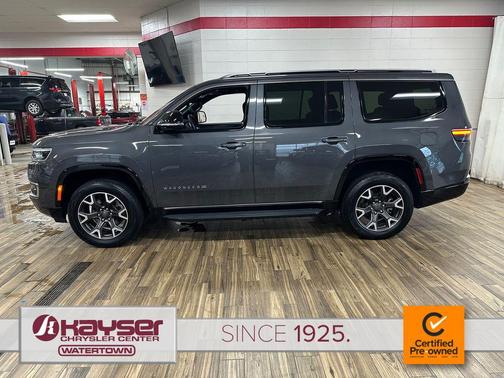 Baltic Gray Metallic Clearcoat 2024 Jeep Wagoneer Series III 4x4