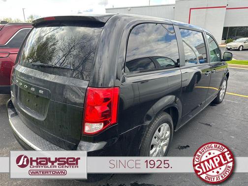 Black Onyx Crystal Pearlcoat 2018 Dodge Grand Caravan SE