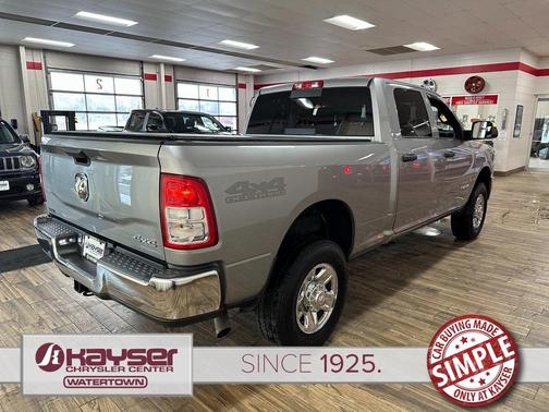 2021 RAM 2500 Tradesman Crew Cab 4x4 6'4' Box