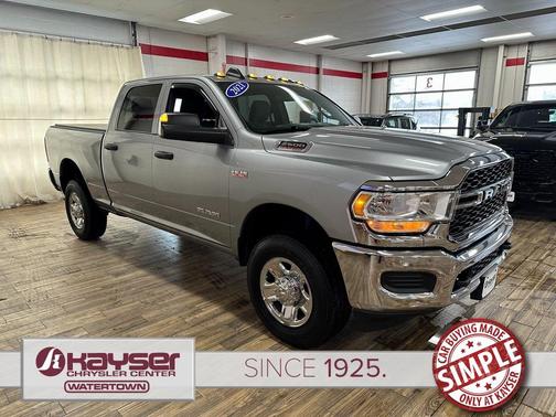 2021 RAM 2500 Tradesman Crew Cab 4x4 6'4' Box