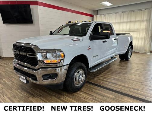 2024 RAM 3500 Big Horn Crew Cab 4x4 8' Box