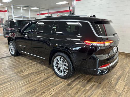 2022 Jeep Grand Cherokee L Summit