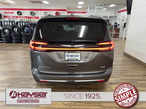 2021 Chrysler Pacifica Touring L