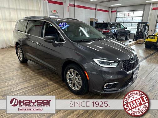 2021 Chrysler Pacifica Touring L