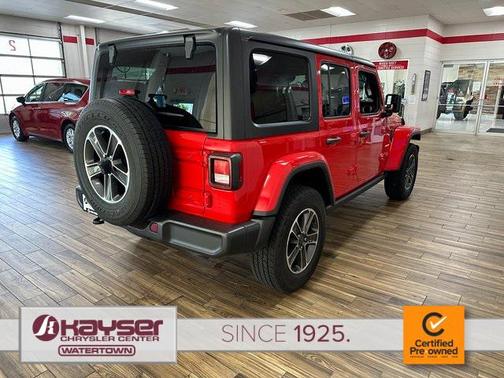 2023 Jeep Wrangler 4-Door Sahara 4x4