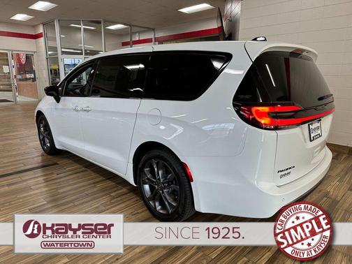 2026 Chrysler Pacifica L