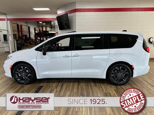 2026 Chrysler Pacifica L