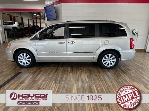 2015 Chrysler Town & Country Touring