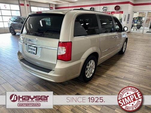 2015 Chrysler Town & Country Touring