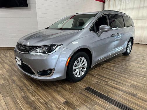 2018 Chrysler Pacifica Touring-L