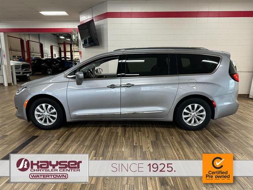 2018 Chrysler Pacifica Touring-L