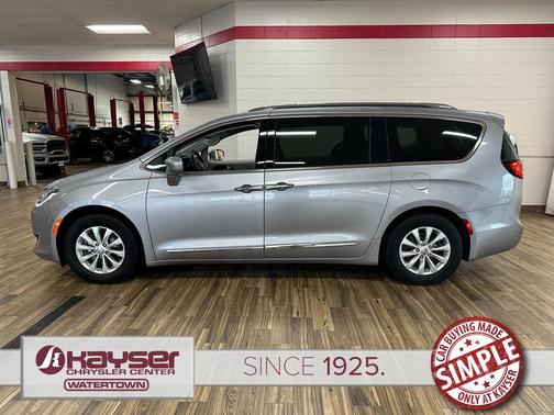 2018 Chrysler Pacifica Touring-L