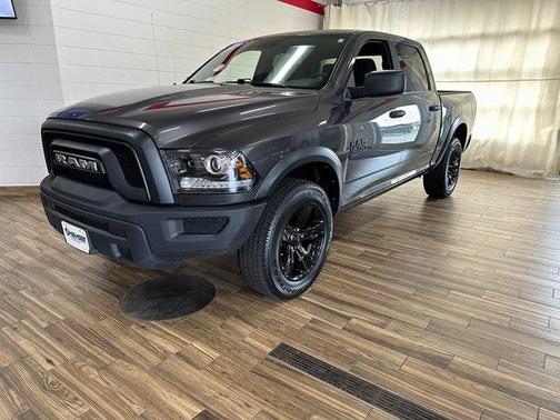 2024 RAM 1500 Classic Warlock Crew Cab 4x4 5'7' Box
