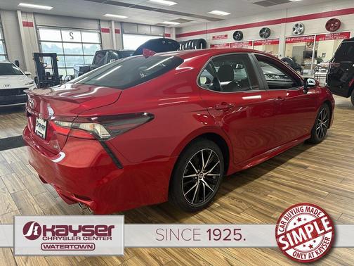 2024 Toyota Camry SE