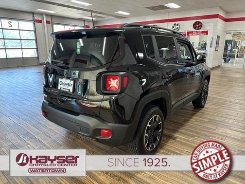 2023 Jeep Renegade Trailhawk
