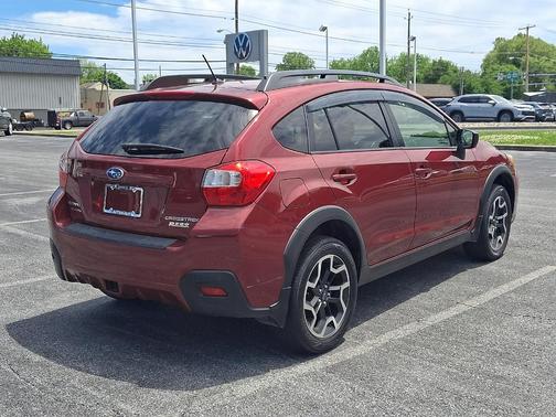 Venetian Red Pearl 2017 Subaru Crosstrek 2.0i