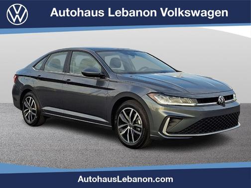 Platinum Gray Metallic 2026 Volkswagen Jetta 1.5T SE