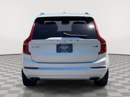 Crystal White 2020 Volvo XC90 T6 Inscription 7 Passenger