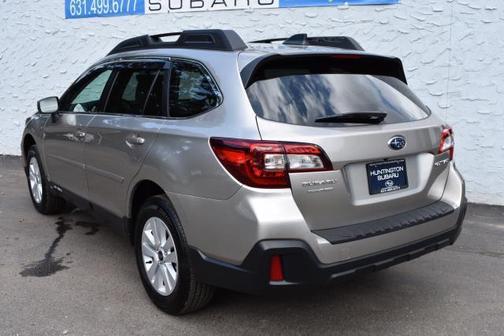 Tungsten Metallic 2019 Subaru Outback 2.5i Premium
