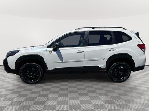 Crystal White Pearl 2023 Subaru Forester Wilderness