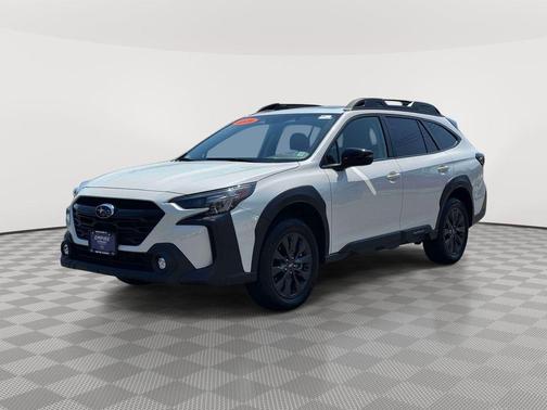 Crystal White Pearl 2025 Subaru Outback Onyx Edition