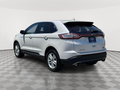 White Platinum Clearcoat Metallic 2016 Ford Edge SEL