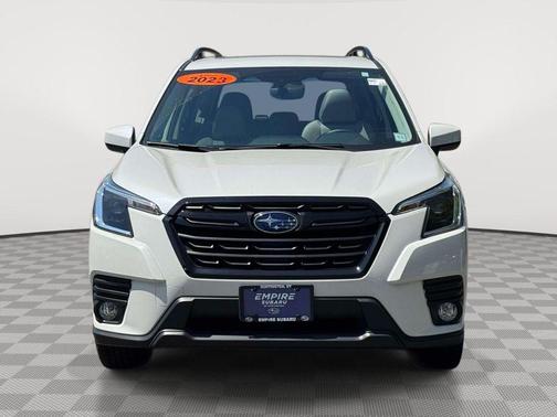 Crystal White Pearl 2023 Subaru Forester Premium